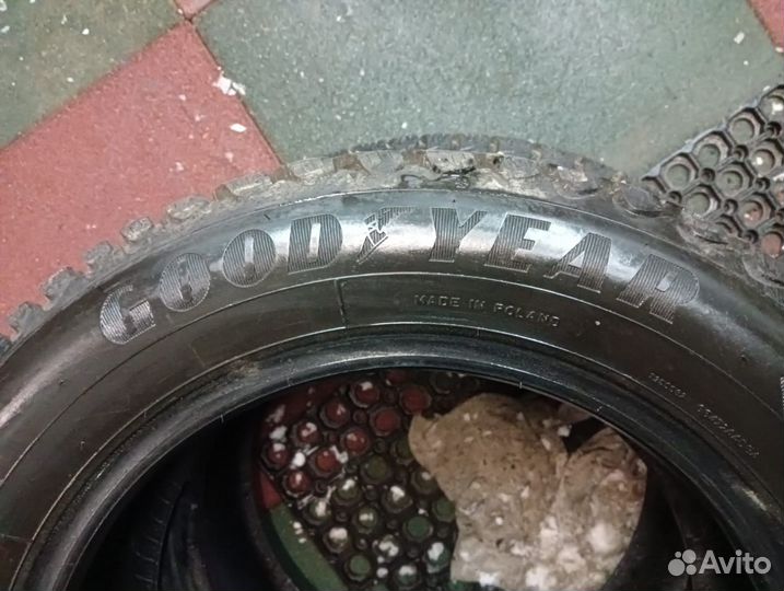 Goodyear Ultragrip Ice Arctic 195/60 R15 88T