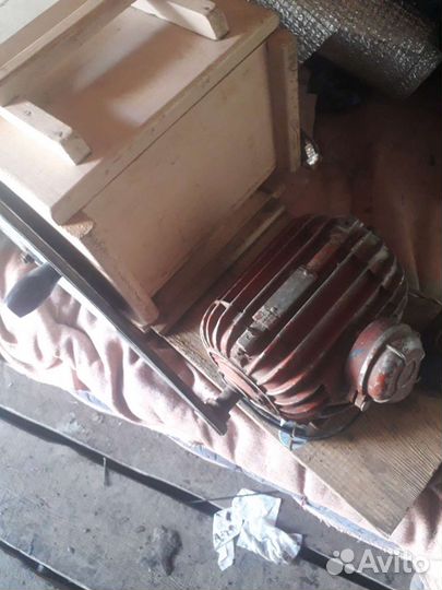 Электродвигатель 220в