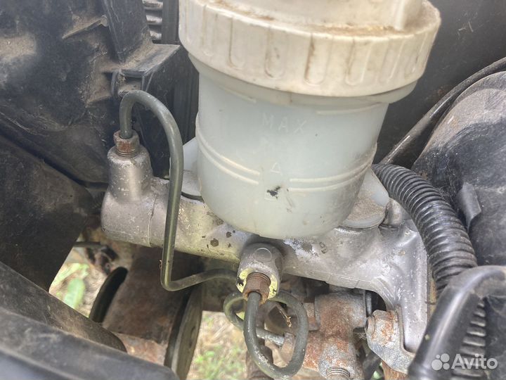 Главный тормозной цилиндр Мицубиси спейс вагон