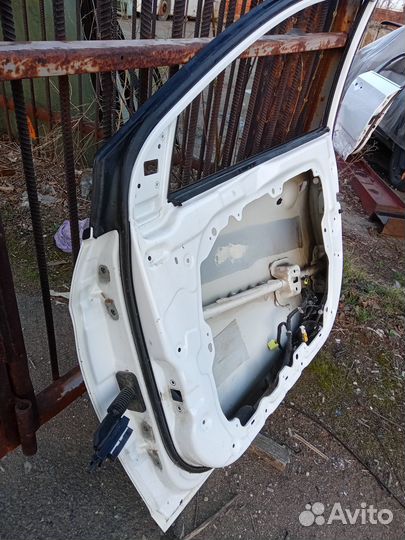 Продам двери правые хундай Саната 2017г