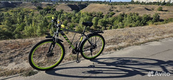 Велосипед горный Titan Expert взрослый 29 рама 21