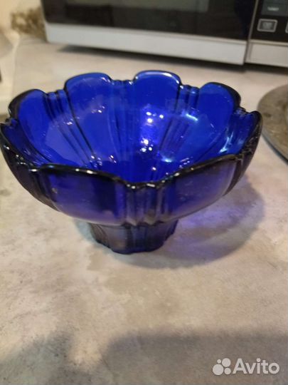 Ваза конфетница кобальтовое стекло редкая