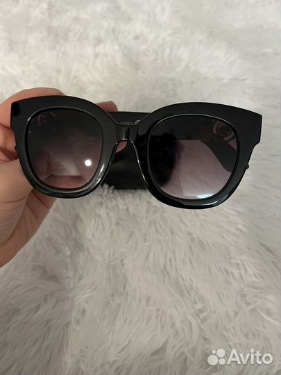 Солнечные очки женские