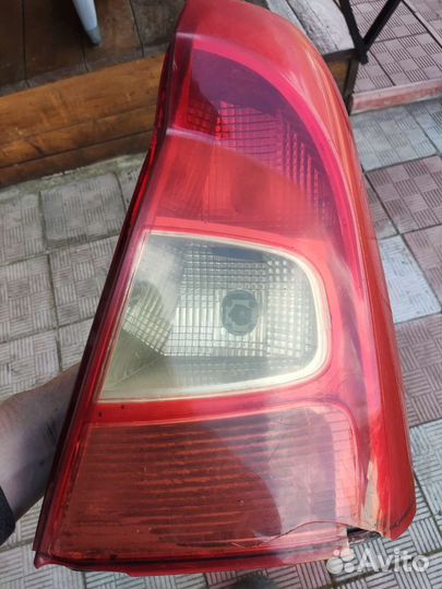 Фара фонарь задний правый renault logan
