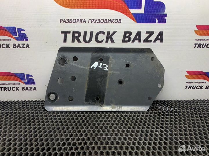 Кронштейн регулятора давления