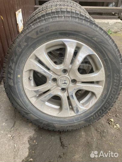 Литые диски Honda c шинами Bridgestone blizzak ice