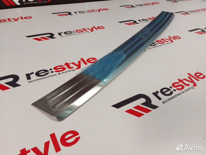 Накладка заднего бампера Toyota Camry 55 K2549