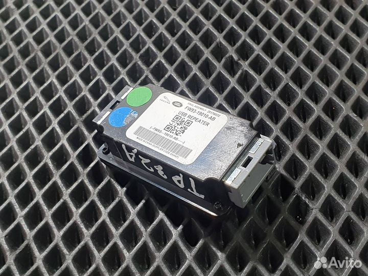 Блок управления USB Jaguar XE X760 2016