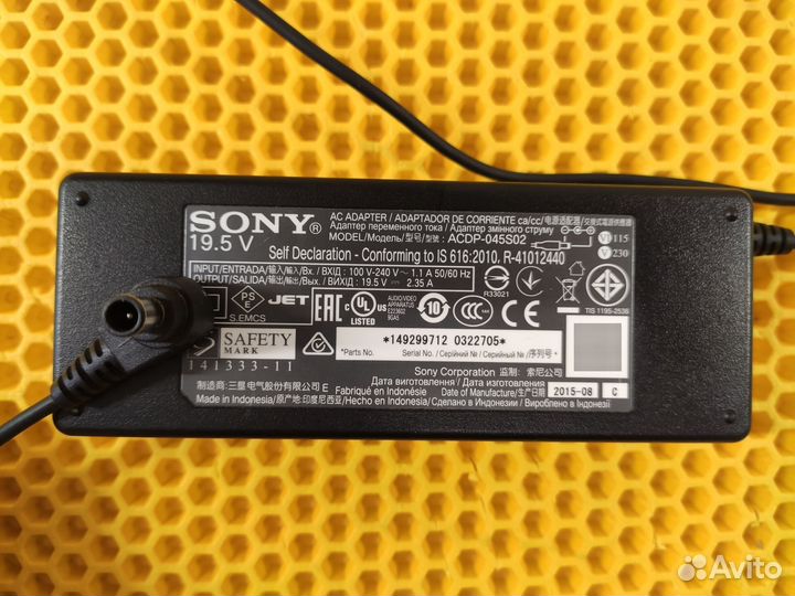Блок питания Sony 19В 2,3А