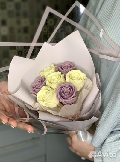 Сладкий подарок девушке