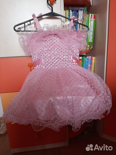Нарядное платье для девочки, 3-4 года