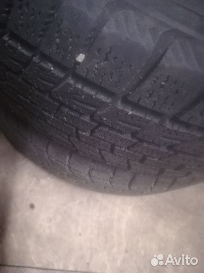 Hilo Arctic S-9 215/60 R17