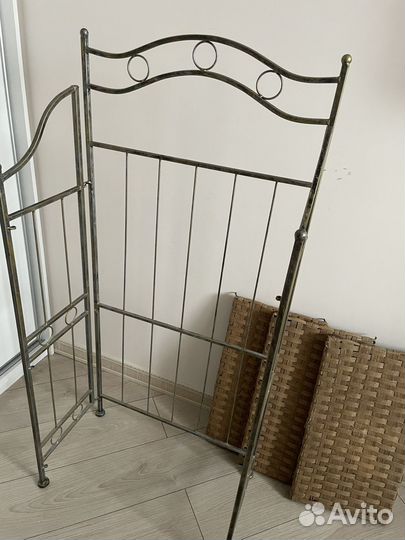 Стеллаж этажерка с ротангом