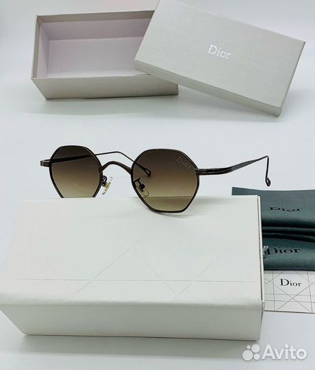 Солнцезащитные очки Dior солнечные