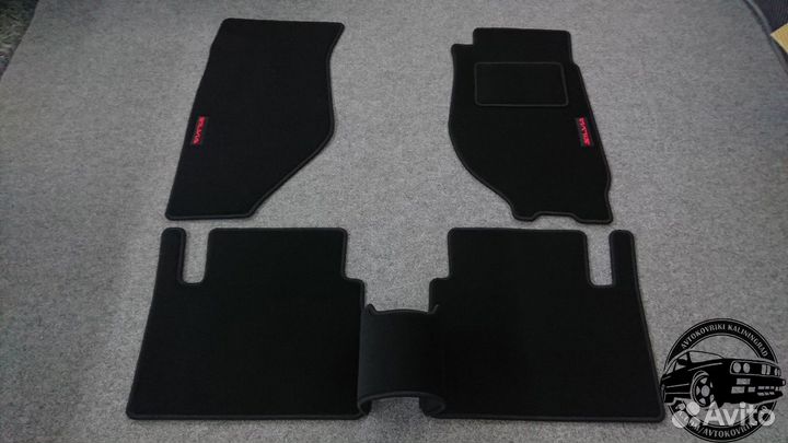Автоковрики для Nissan Silvia S12, черные
