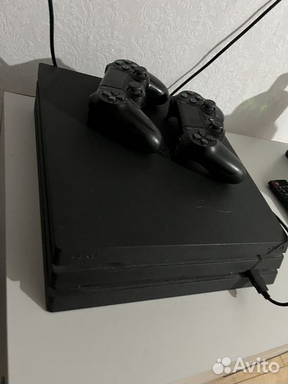 Sony playstation PS4 pro 1TB