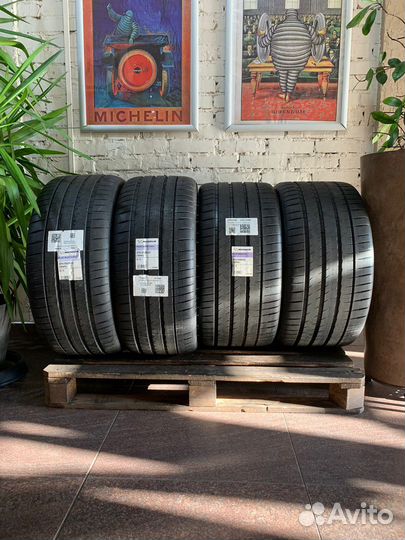 Michelin Pilot Sport 4 S 315/30 R22 и 275/35 R22
