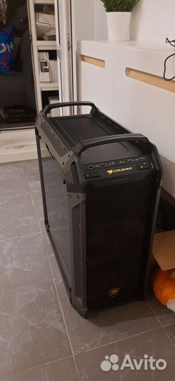 Большой корпус Cougar