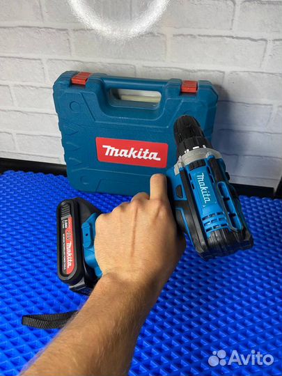 Шуруповерт Makita