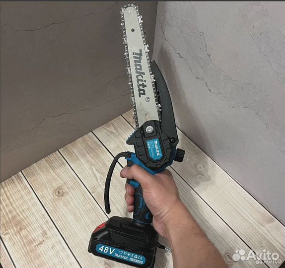 Цепная мини пила Makita 20 см. сучкорез. Новая