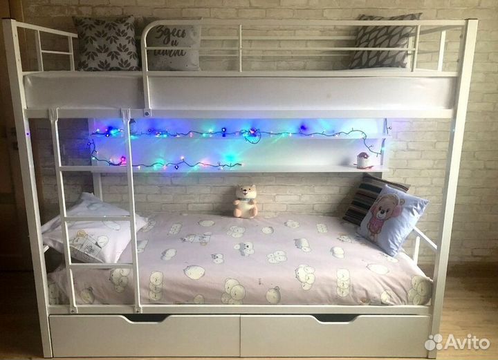 Двухъярусная кровать металлические