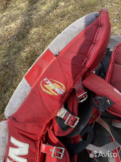 Вратарская хоккейная экипировка