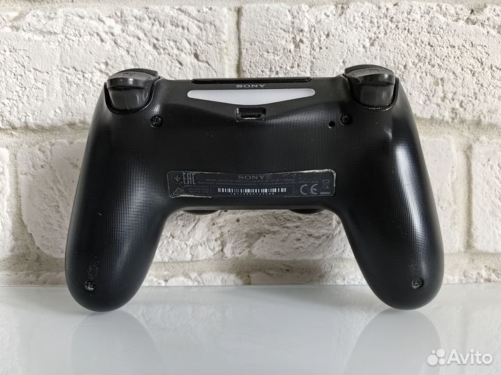 Оригинальный геймпад PS4 DualShock черный