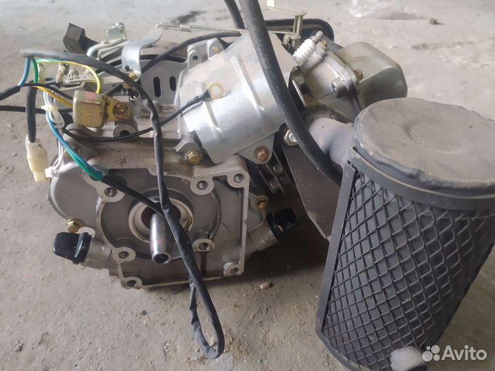 Двигатель генератора