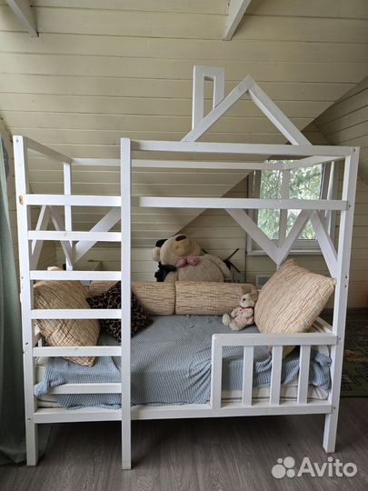 Двухъярусная кровать бу с матрасами