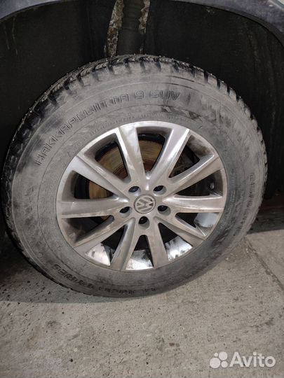 Nokian Tyres Hakkapeliitta 9 SUV 215/65 R16 102T