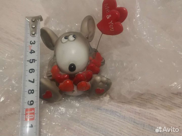 Статуэтка влюблённый мышонок