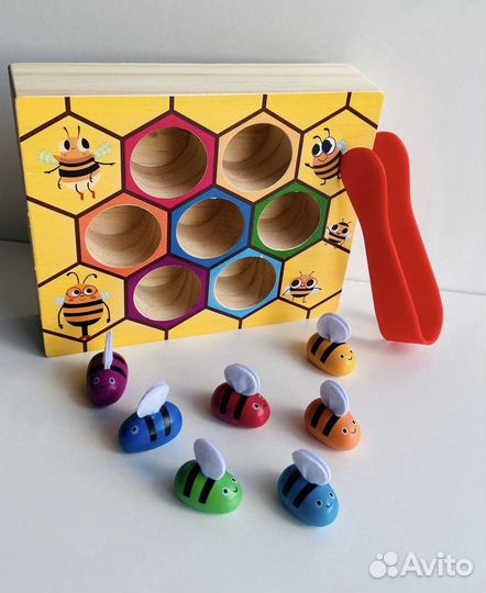 Развивающая игрушка Пчёлки в улье и зайки монтессо