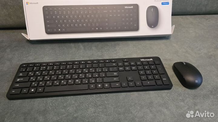 Беспроводная клавиатура и мышь microsoft