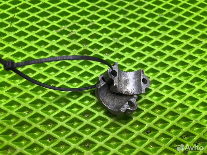 Крепление двигателя д6 д8