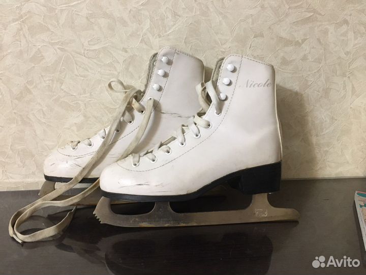 Коньки женские 37
