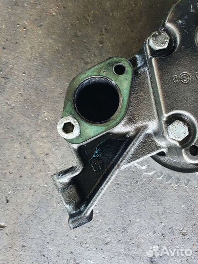 Насос масляный Mercedes actros