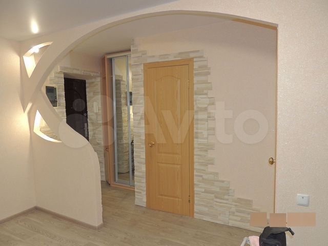 2-к. квартира, 43 м², 3/5 эт.
