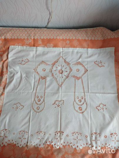 Подзорник, наволочки, рушники