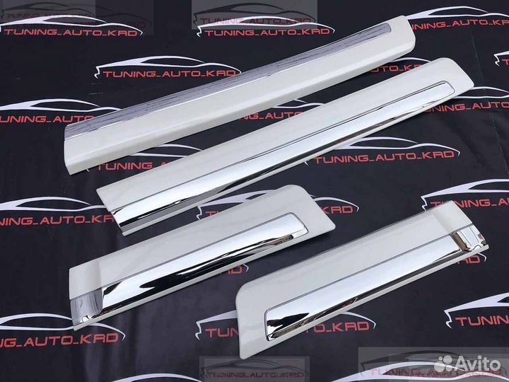 Молдинги дверей Toyota Land Cruiser 200 H4542