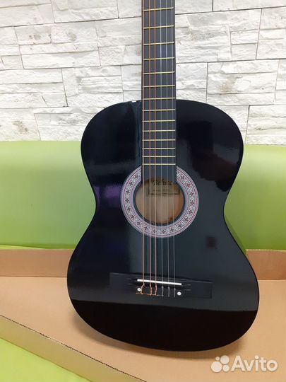 Классическая черная гитара Belucci BC3810 BK