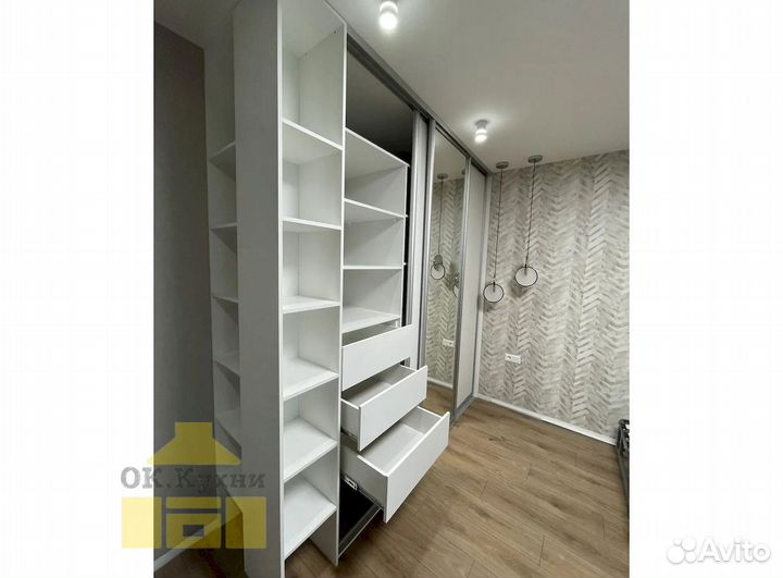 Шкаф в прихожую