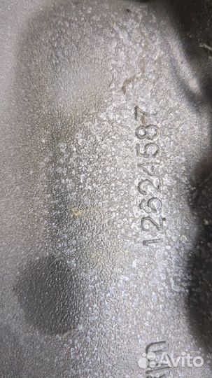 Коллектор впускной Cadillac STS, 2009