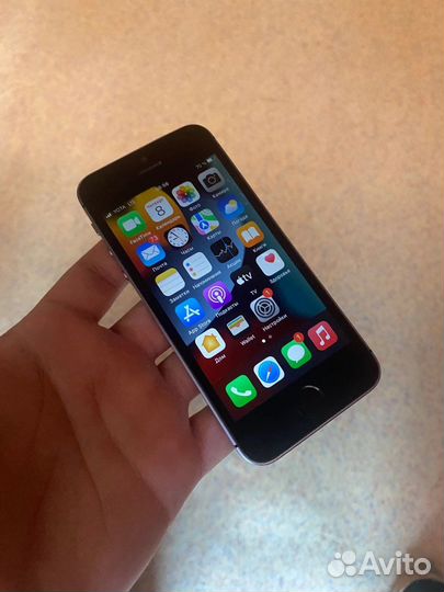 Телефон iPhone 5se