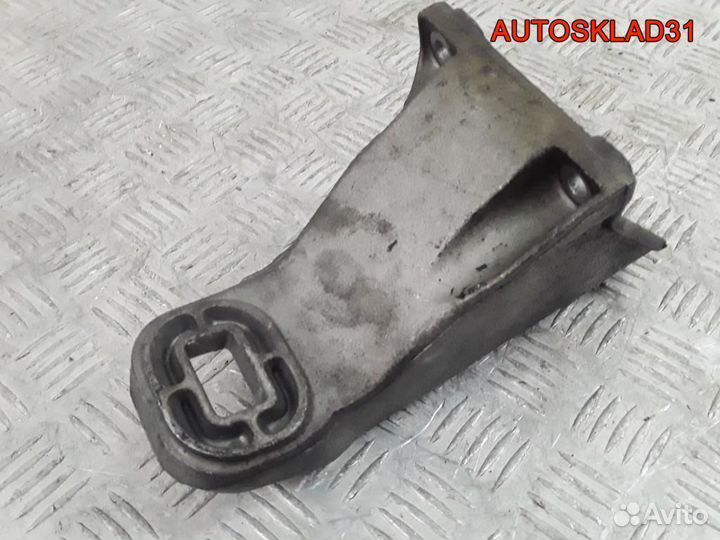 Кронштейн двигателя левый Audi 100 C4 4A0199307A