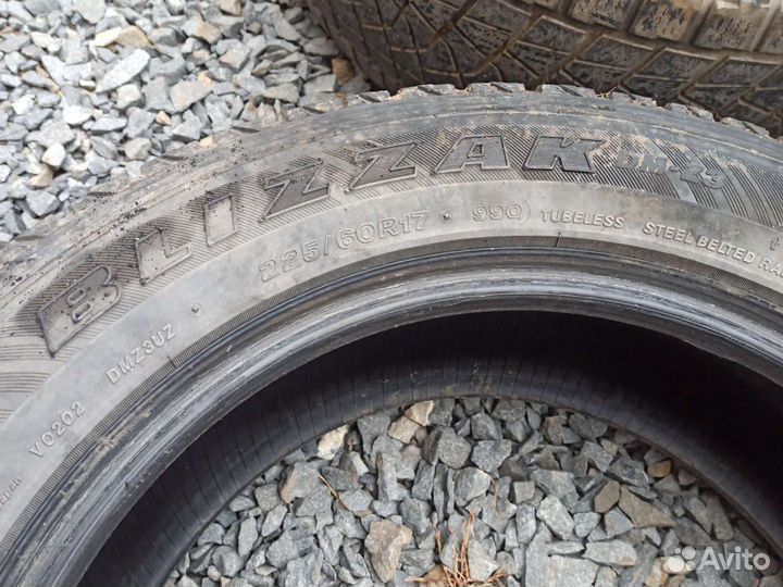 Bridgestone Blizzak DM-Z3 225/60 R17