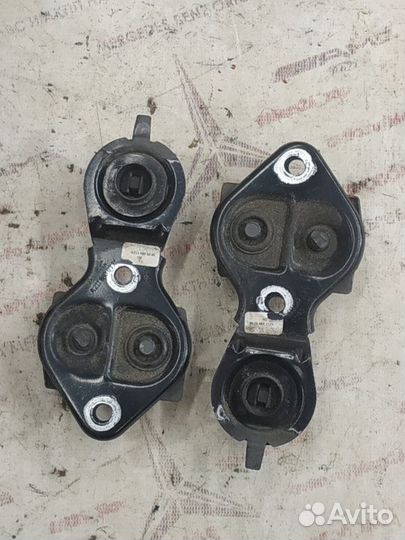 Отбойник капота Mercedes E-Class W211