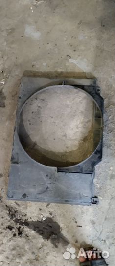 Диффузор радиатора Toyota Estima Emina Lucida