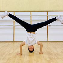 Тренер по брейк дансу