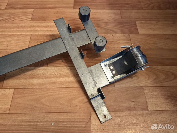 Станок для натяжки проволоки для пчеловодных рамок