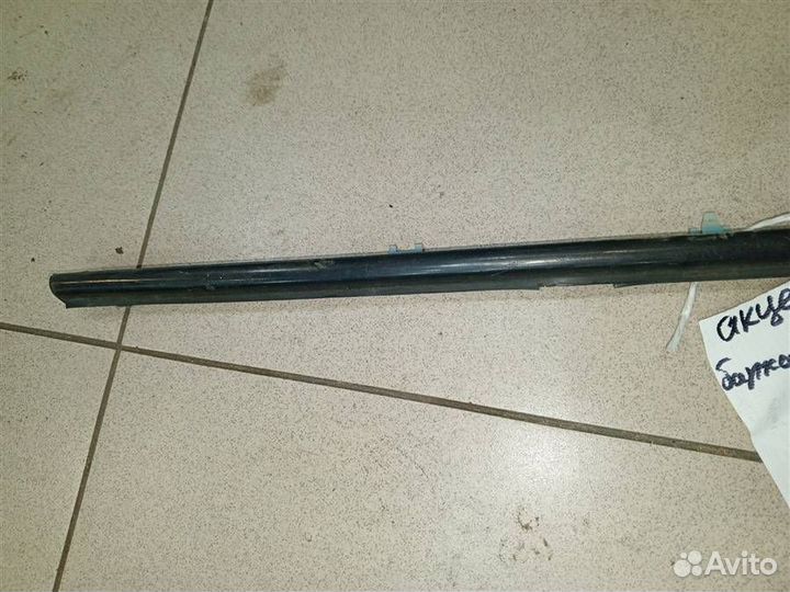 Накладка стекла заднего левого (бархотка) Hyundai